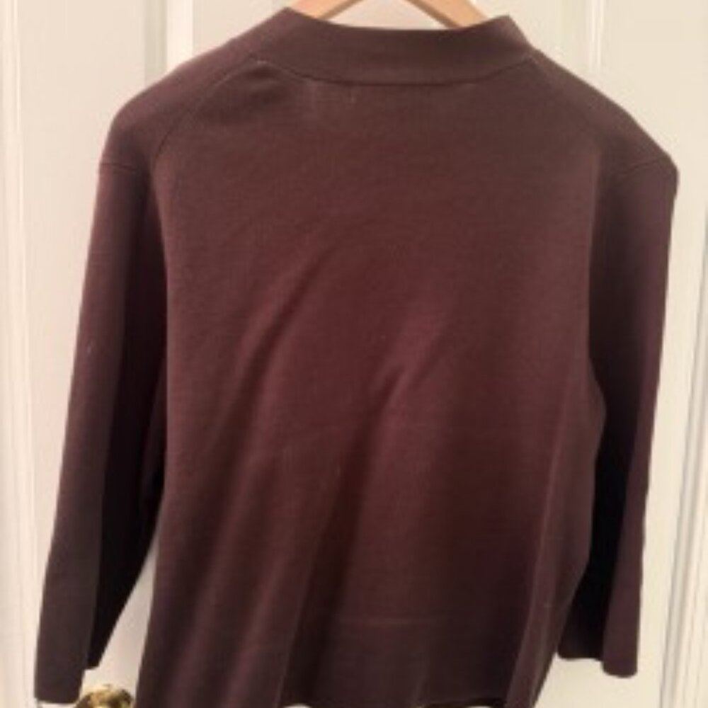 Woman's Sweater - Picture 4 of 5